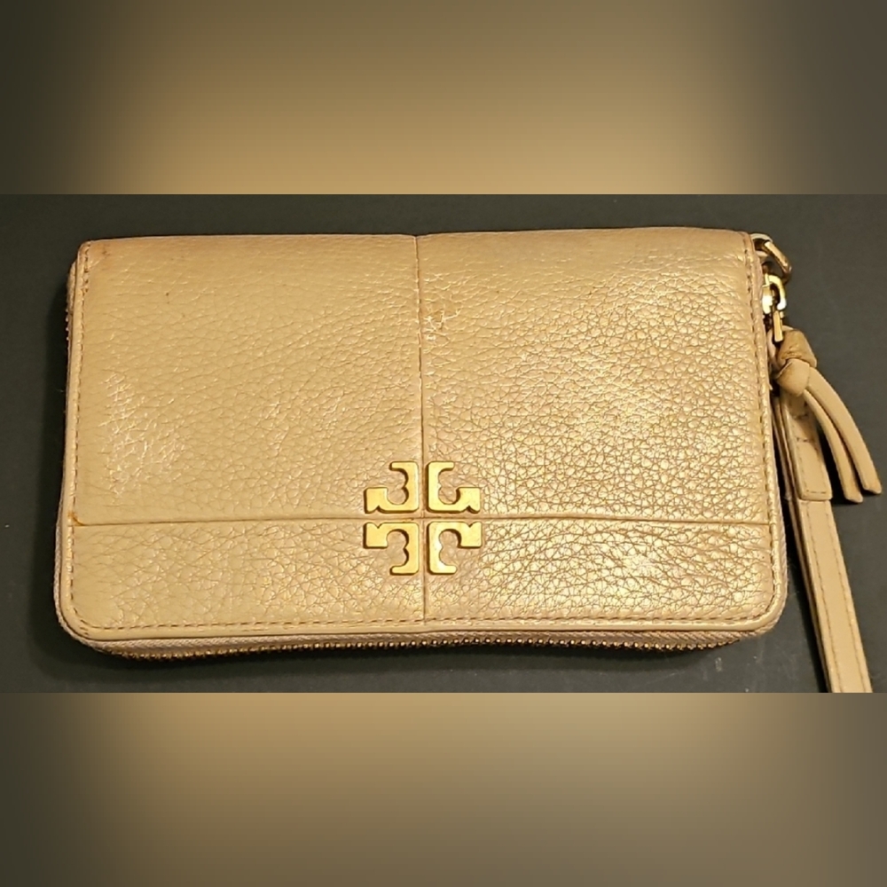TORY BURCH Wristlet Zippy Wallet/Clutch